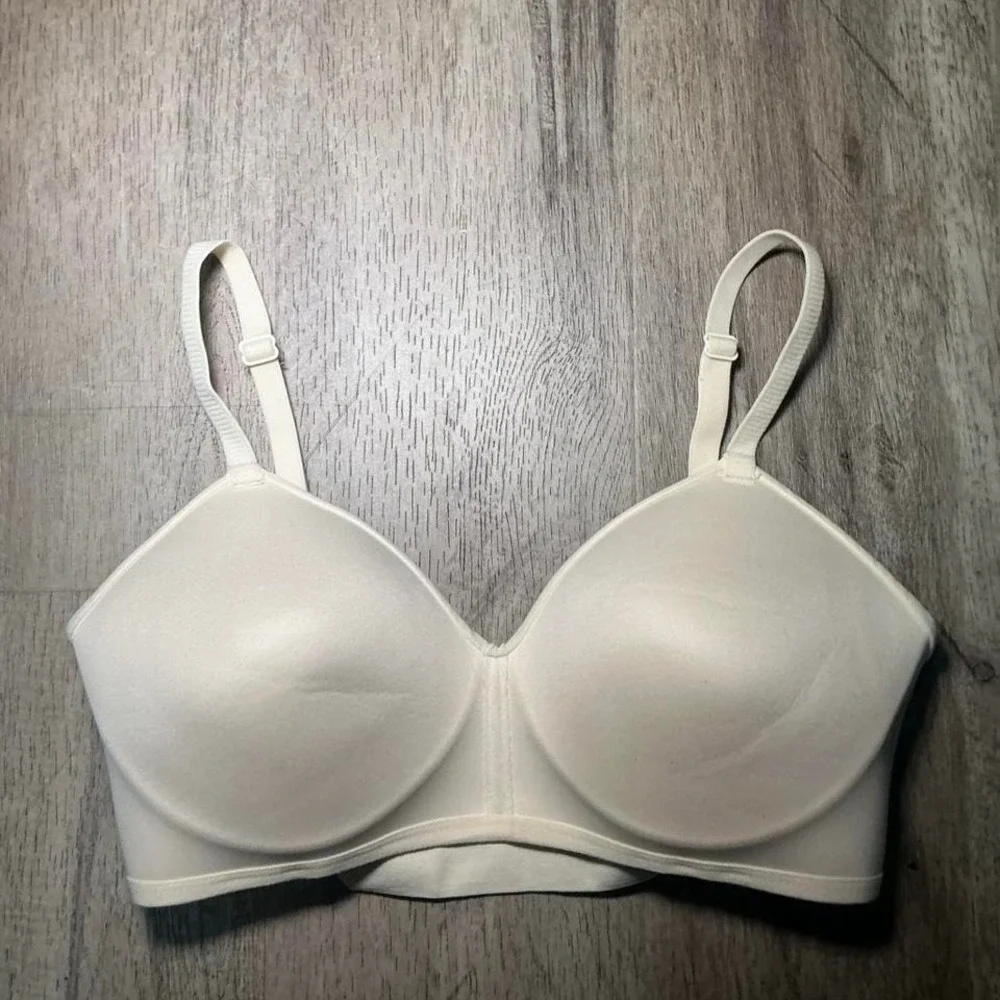 True‎ Kind White Wireless Bralette Soft Bra Size Small GUC